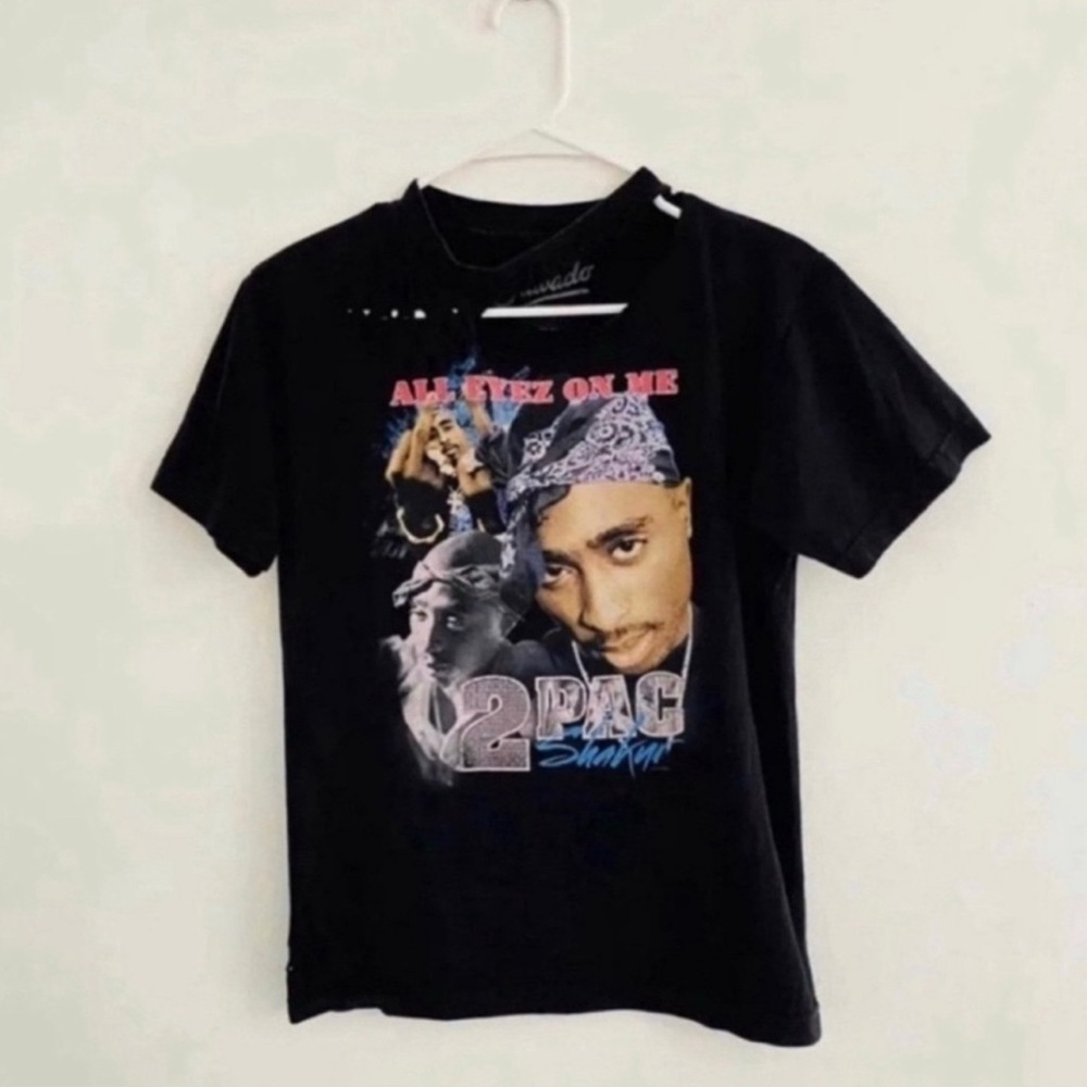 Bravado 2Pac All Eyes On Me Distressed Tee Small